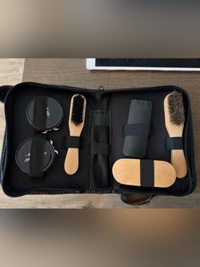 Avenue Men's Shoe Care Kit Clear Polish - Natural Wood Assessories